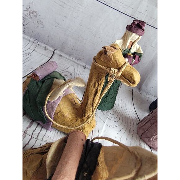 Vintage Folk Art Nativity Set Paper mache? Felt? Made In Philippines READ - Picture 9 of 16